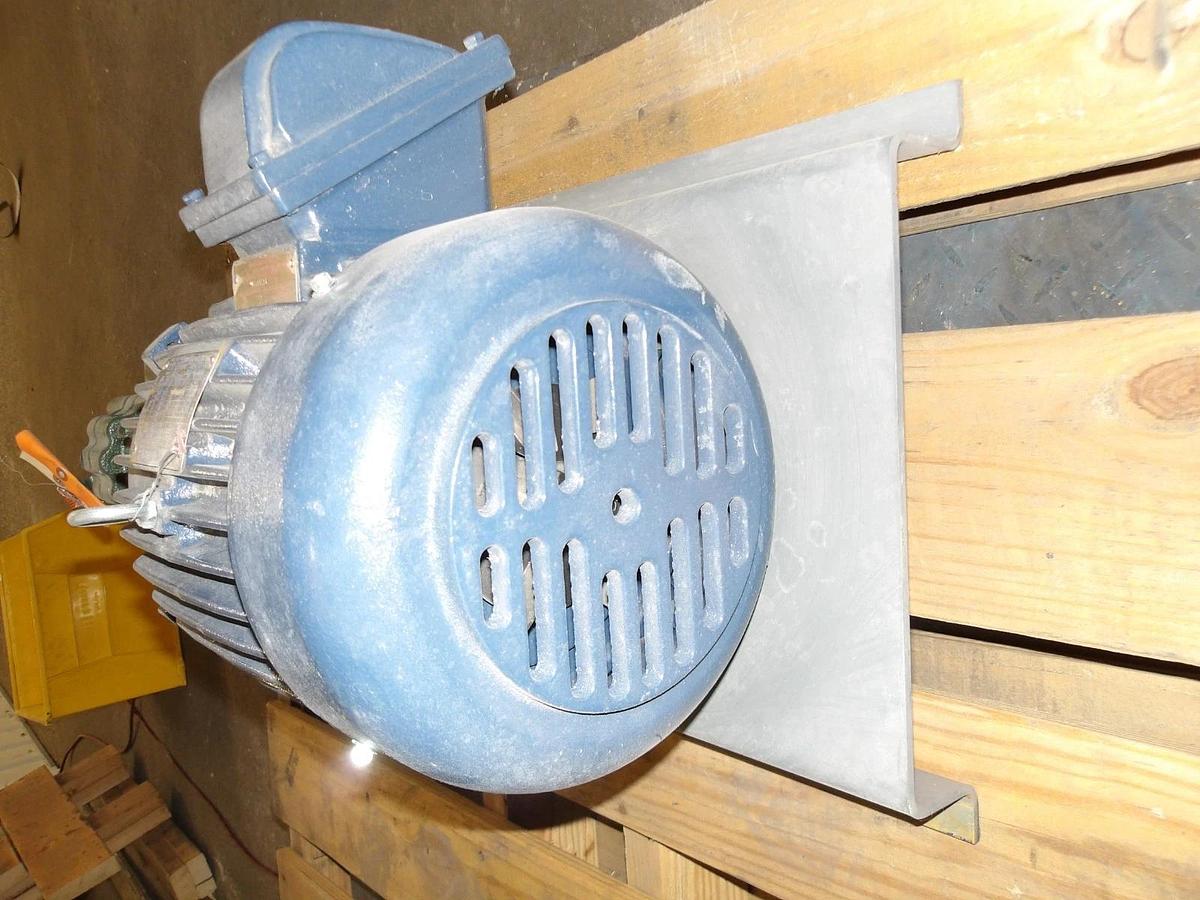 Used ROPER 1-1/2" PUMP W/ 5 HP MOTOR, #11111045GJW NEW