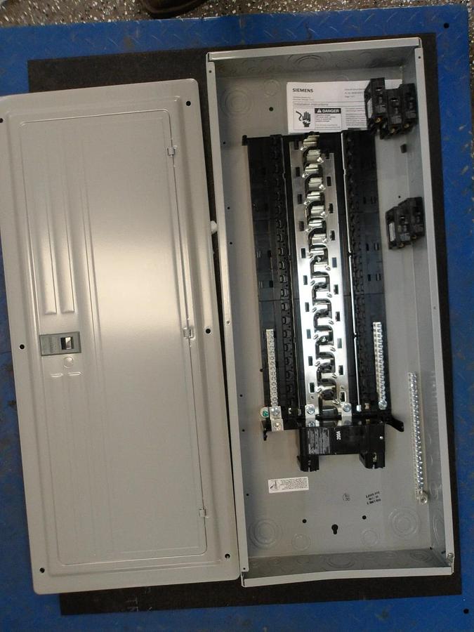 Used SIEMENS 200 A MAIN LOAD CENTER W/ BREAKERS, 120/240 V, #612248G NEW