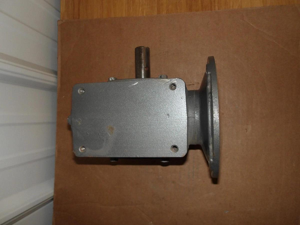 Used BALDOR P-010796 SPEED REDUCER, RATIO 30:1, #1171142G NEW