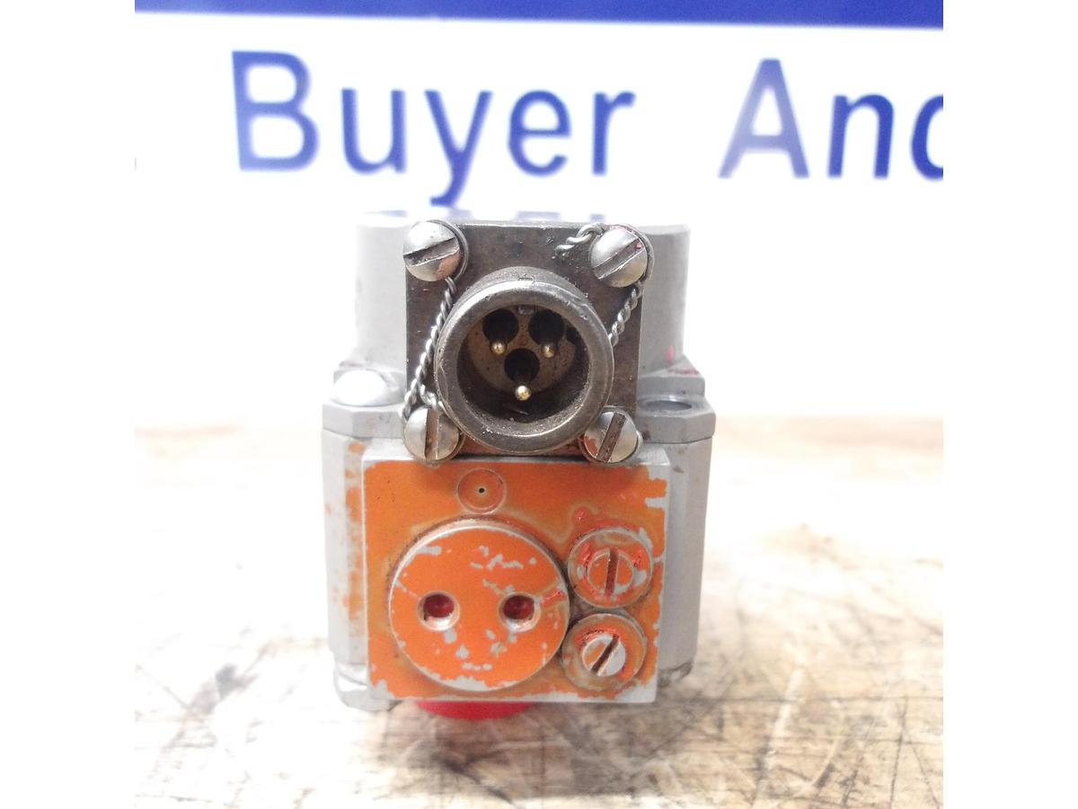 Used CADILLAC GAGE CO. FC26-397A SERVO VALVE, #91130G USED