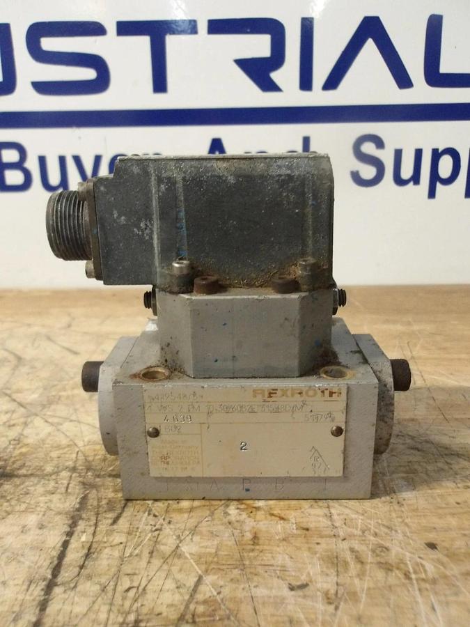 Used REXROTH 4DS1EM2-10/2A315K88 SERVO VALVE, #8141143G USED