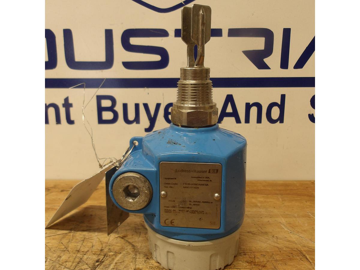 Used ENDRESS HAUSER FTL50-AGM2AA4E5A LEVEL TRANSMITTER