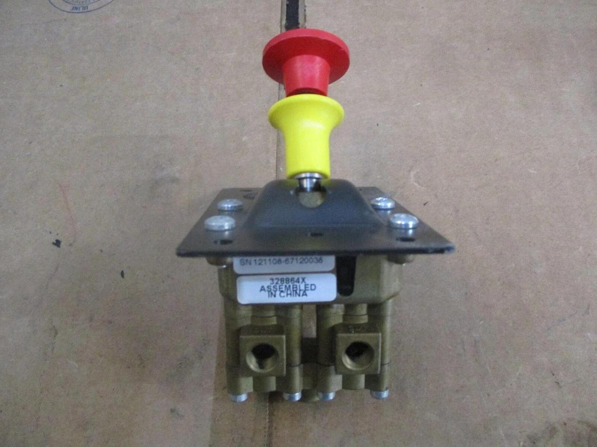 Used WILLIAMS 118374 TWO-POSITION FOUR-WAY CONTROL VALVE, #120242J NEW
