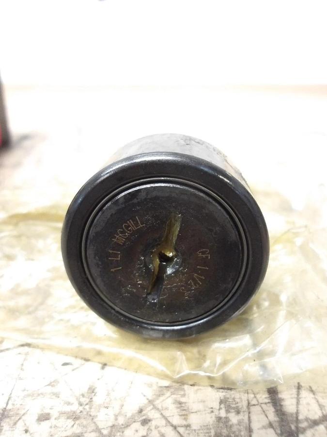 MCGILL CF1-1/2S CAMFOLLWER BEARING (LOT OF 3) #8131157G NIB