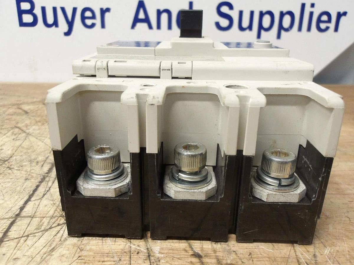 Used MITSUBISH 200 AMP CIRCUIT BREAKER NV225-CWU, #123208G USED
