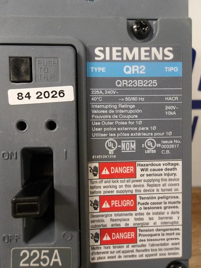 SIEMENS 225 A MAIN SUBFEED BREAKER KIT 240 V, #717120G NIB