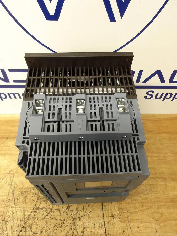 Used SIEMENS SIRIUS 3RW55 SOFT START, 10-30 HP, #1126150G NEW
