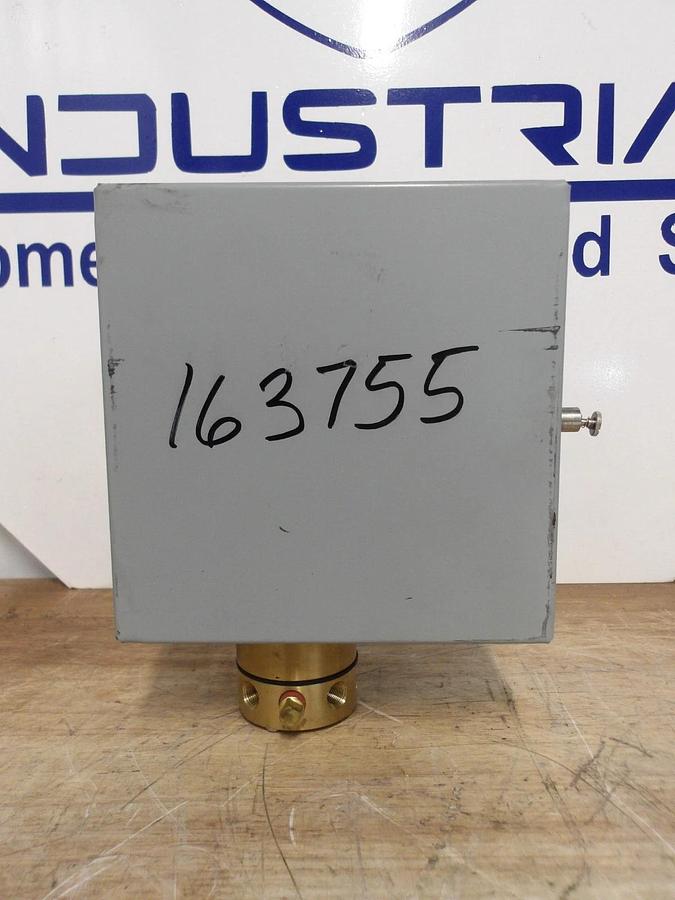 Used GE OSMONICS R051-0911-0000B STAGER VALVE 1/4", #691107G NEW