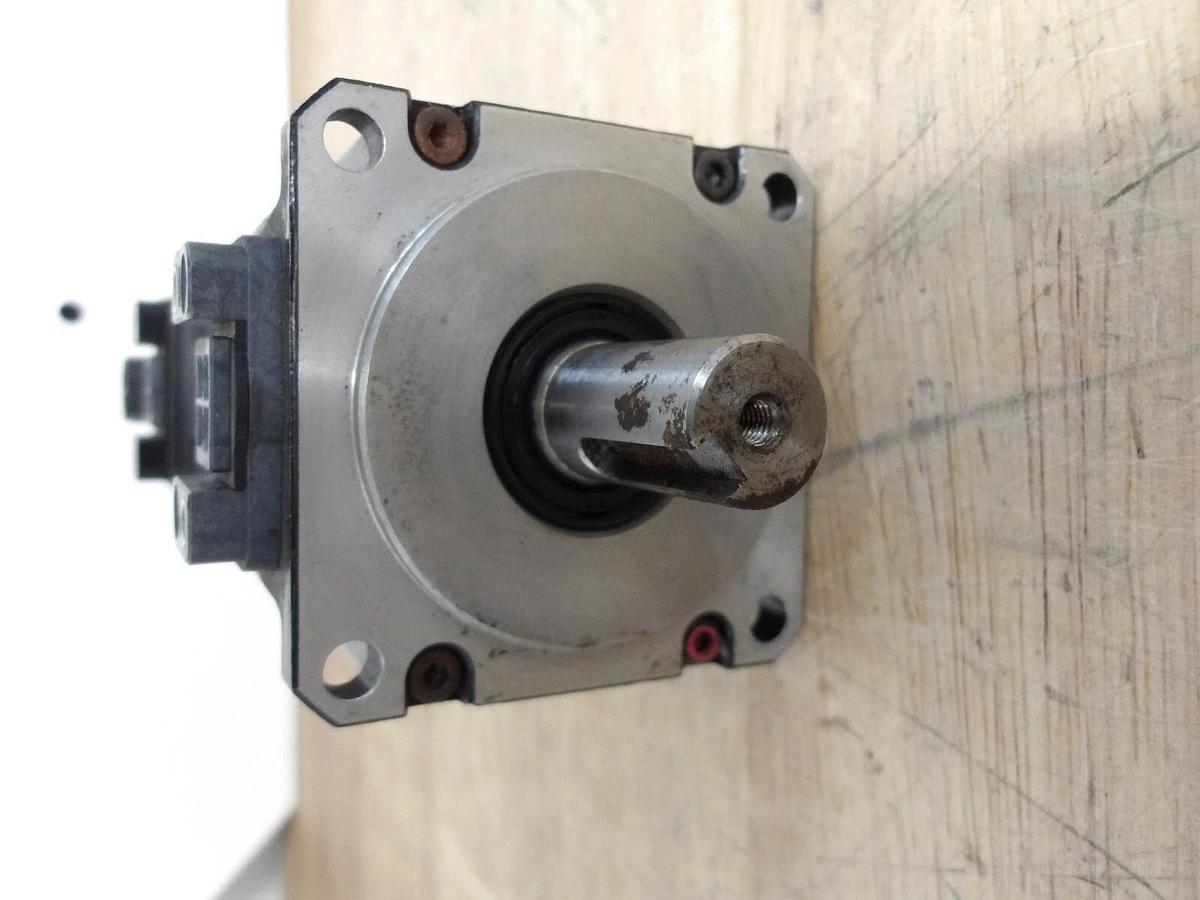 Used FANUC BM-1/4000 SERVO MOTOR A06B-0116-B275 0008, #56215G USED