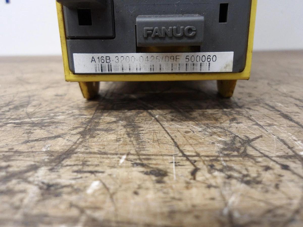 Used FANUC A16B-3200-0425/09F SERVO CONTROLLER, #1217936G USED