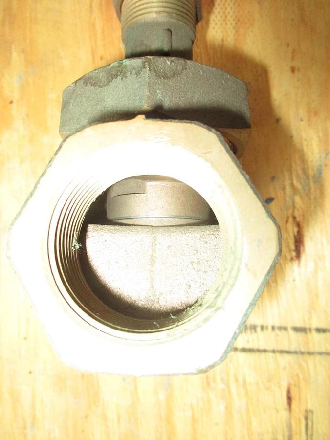 Used MILWAUKEE 1-1/4" BRONZE GLOBE VALVE, #117207J NEW