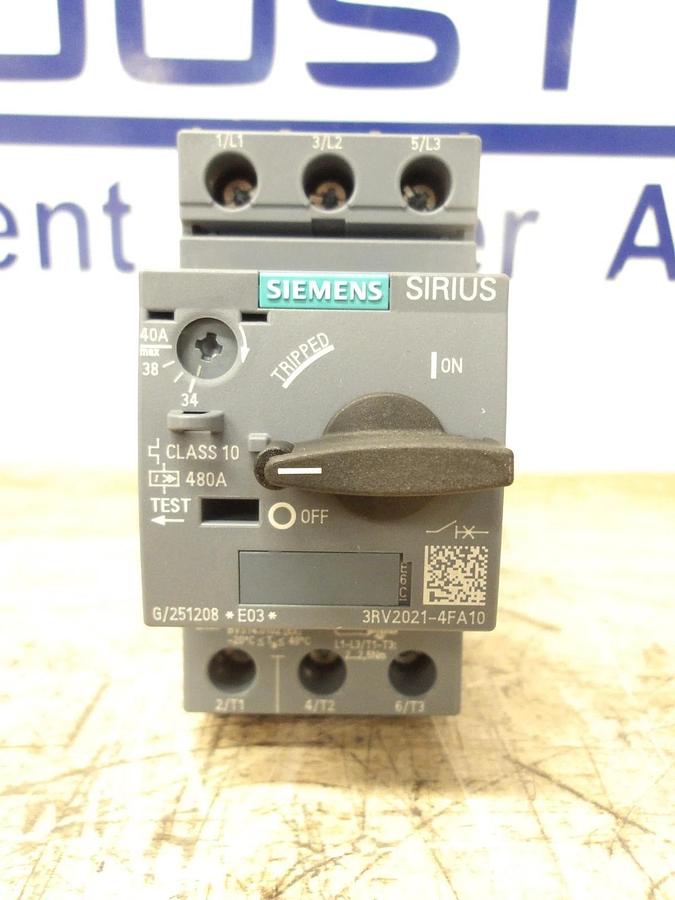 SIEMENS 34/40 AMP BREAKER 230/440 V, #710204G NIB