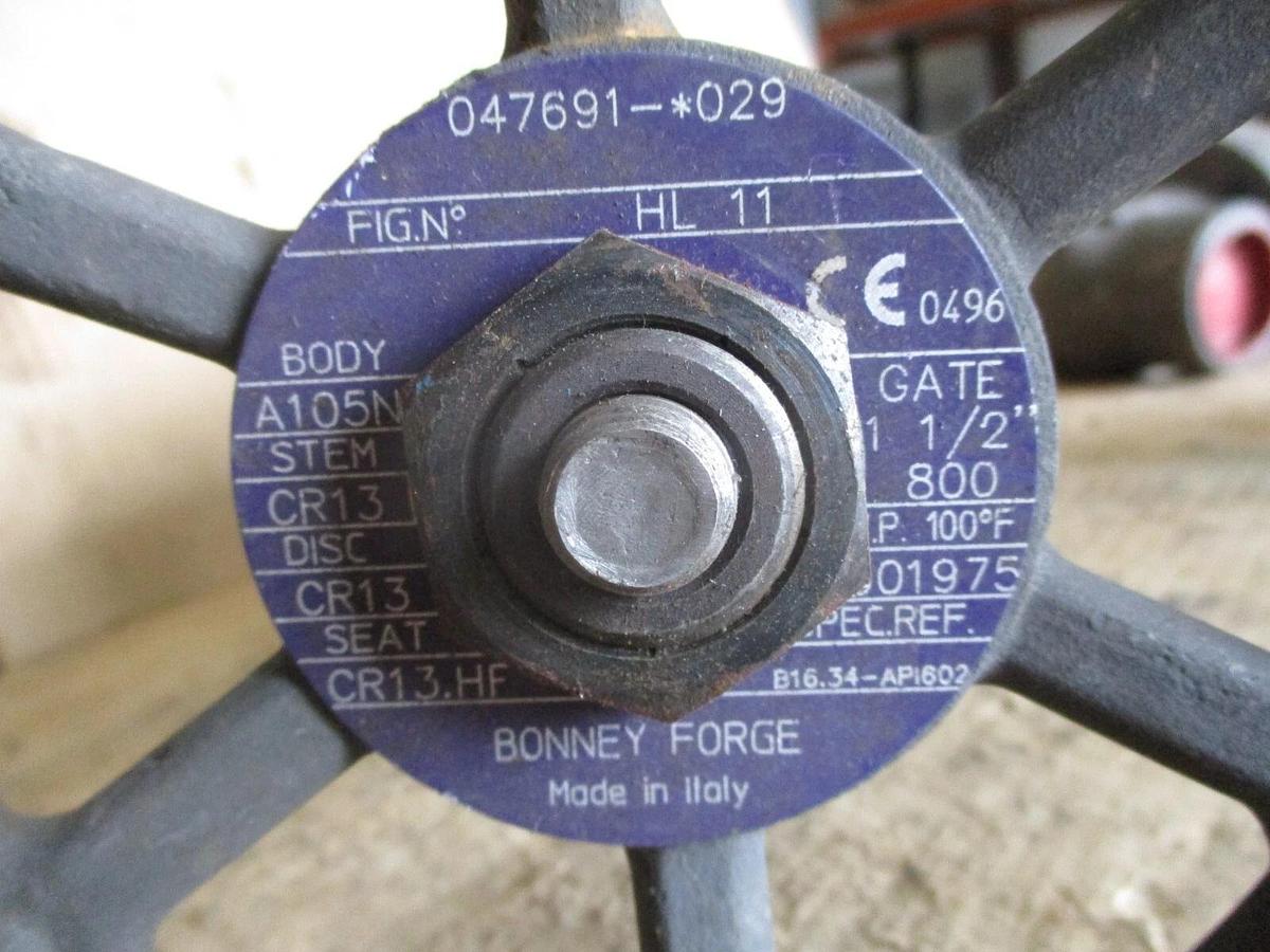 Used BONNEY FORGE 1-1/2" IRON GATE VALVE (SOCKET WELD) #781252J NEW