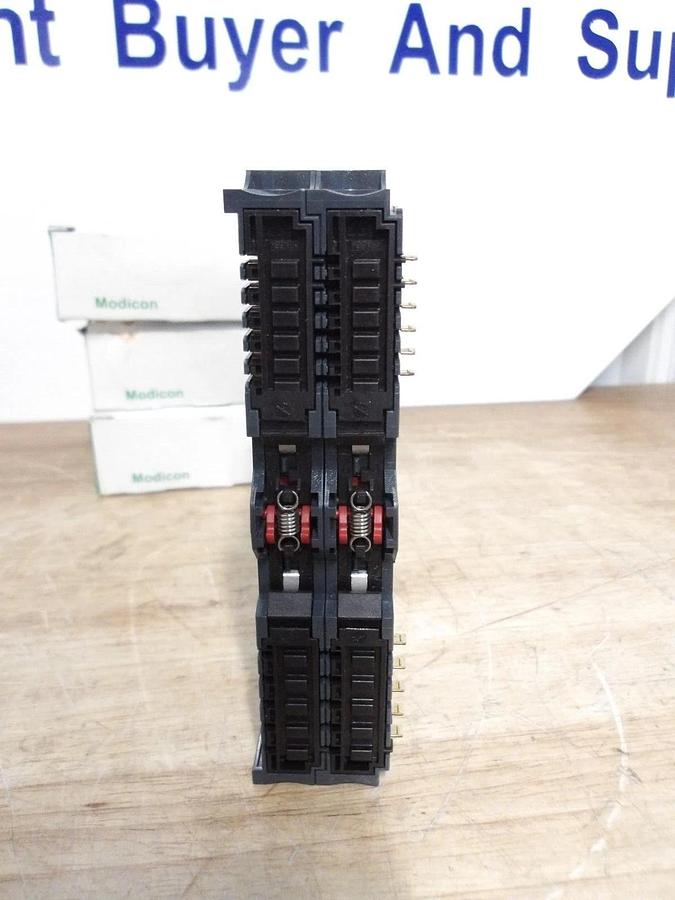 SCHNEIDER MODICON STBDD13725KS 16PT INPUT MODULE (LOT OF 4) #319951G NIB