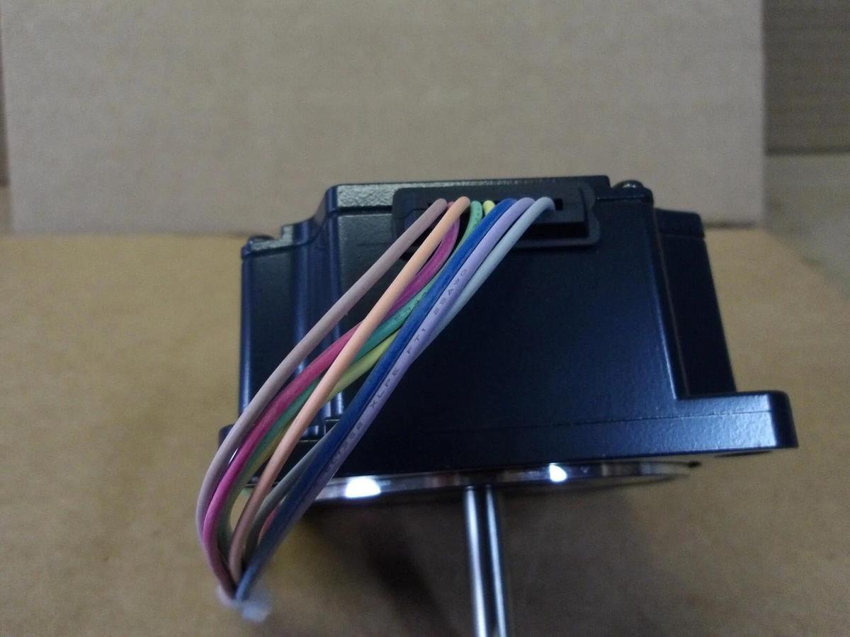 Used ORIENTAL K0946-M MOTOR BRUSHLESS 2000 RPM, #9121210G NEW