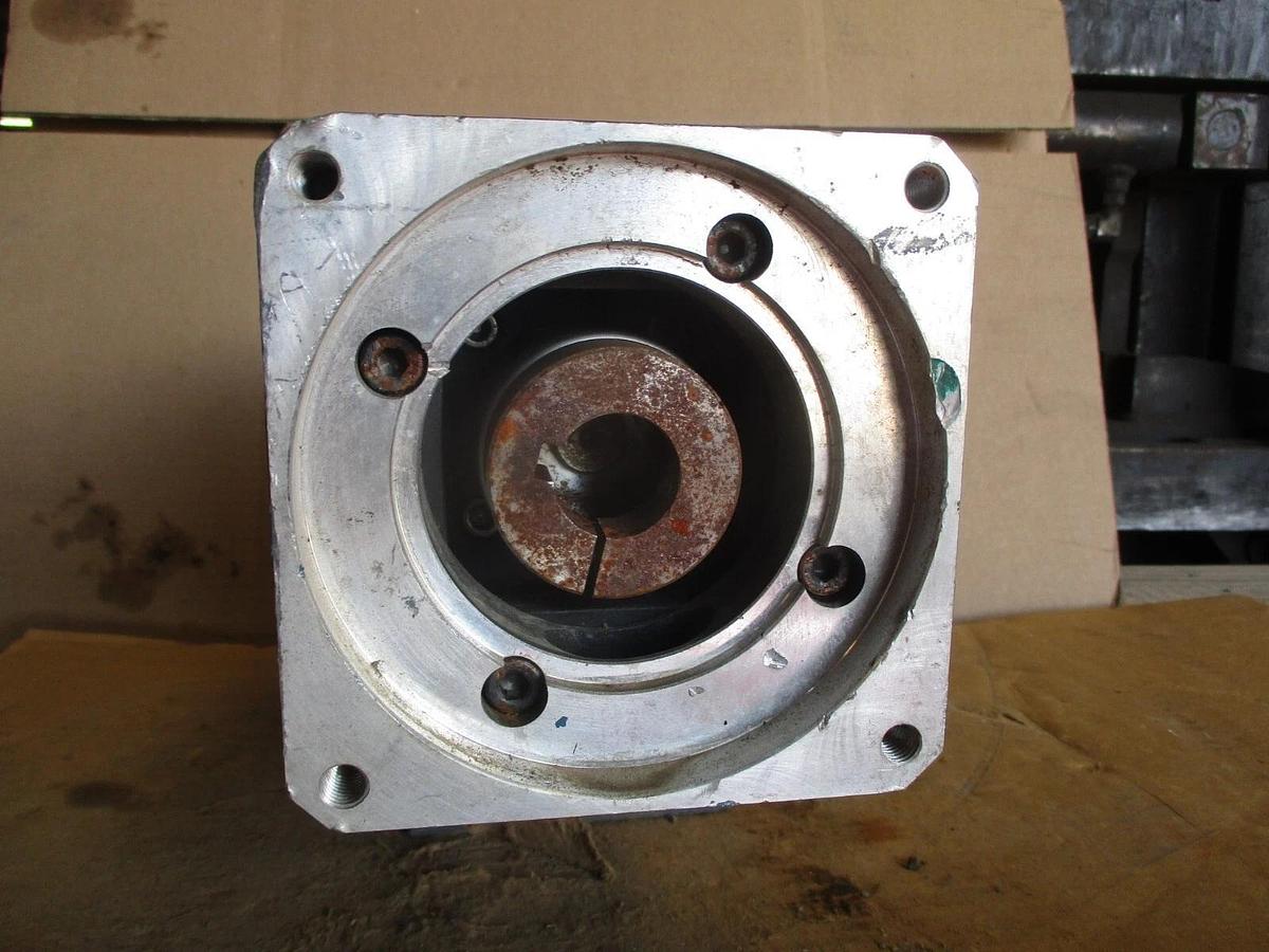 Used CONEDRIVE W06 GEAR REDUCER, #6121044J NEW