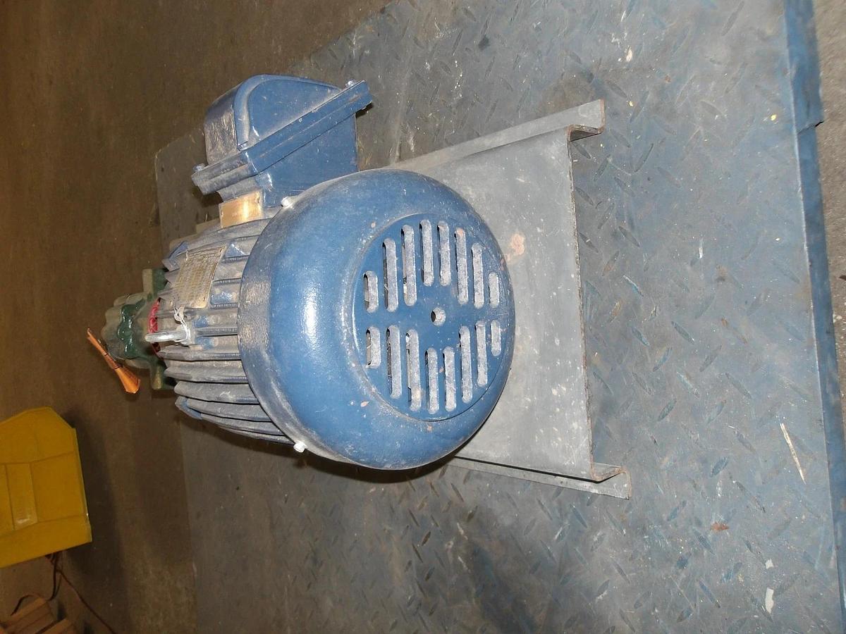 Used ROPER 1-1/2" PUMP W/ 5 HP MOTOR, 1-AM16, #11101125GJW NEW
