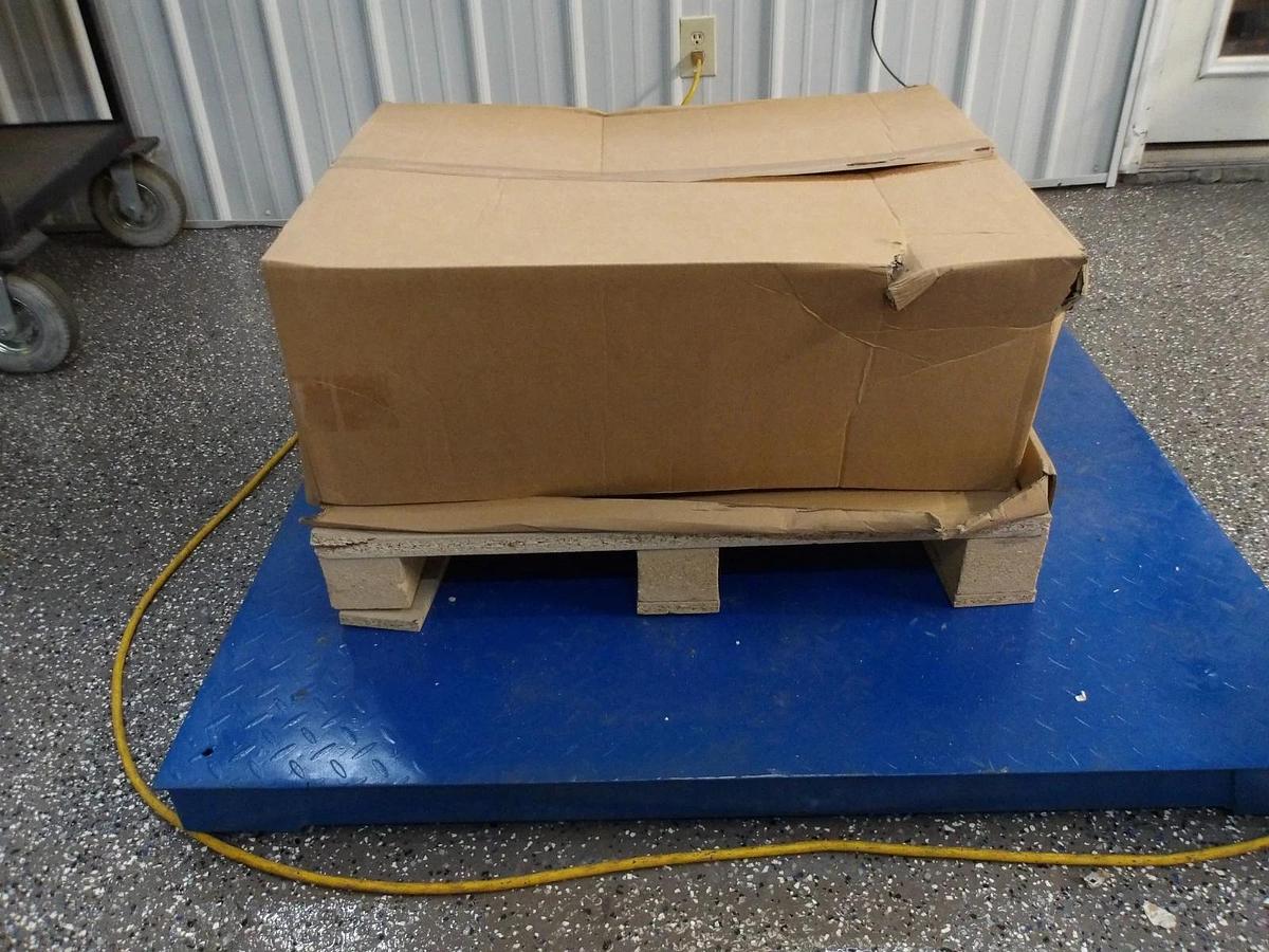 Used RUSSELECTRIC RTSCD AUTOMATIC TRANSFER SWITCH 200 AMP, #122116G NEW