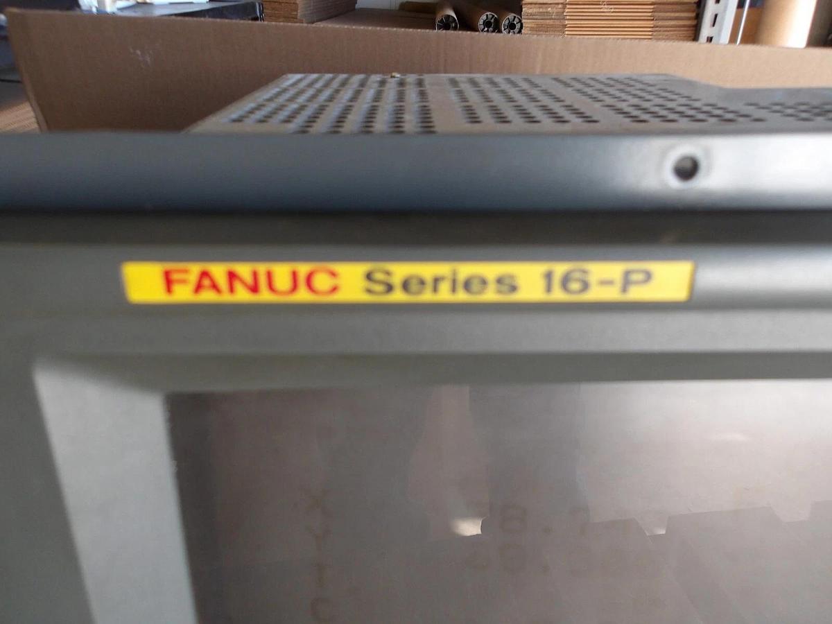 Used FANUC SERIES 16P OPERATOR PANEL A02B-0120-C071/MA, #11111103G USED