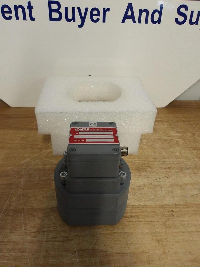 VSE VS02GP012V-12A11/3 GEAR METERING PUMP, #312203G NIB