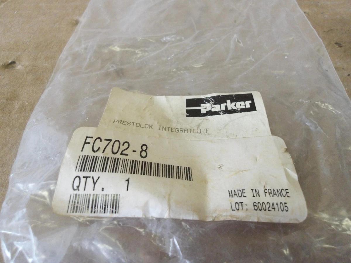 Used PARKER 1/2" PNEUMATIC RIGHT ANGLE CONTROL VALVE, #791205G NEW