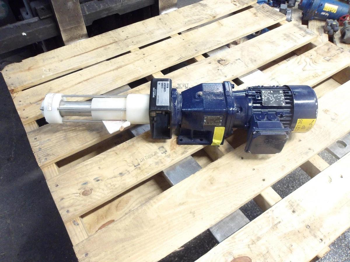 Used SEEPEX 1" X 1/2" PUMP W/ 0.50 HP MOTOR, #108138G NEW
