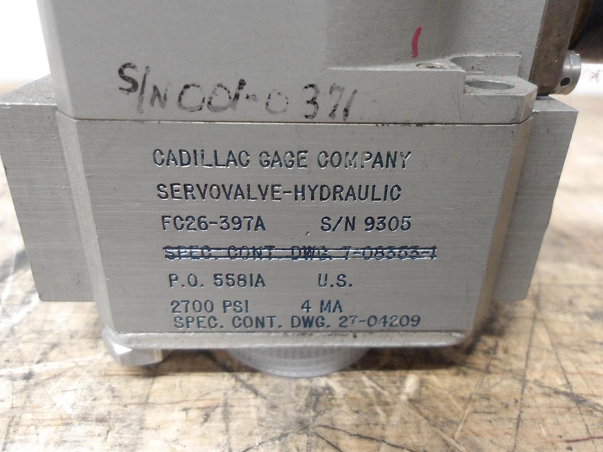 Used CADILLAC GAGE CO. F026-398A SERVO VALVE