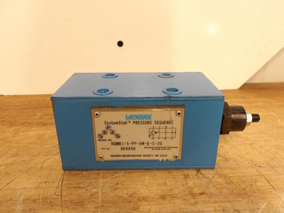 Used VICKERS DSMR1-5-PP-BW-E-S-30 SYSTEM STAK PRESSURE VALVE BLOCK, #63936G NEW