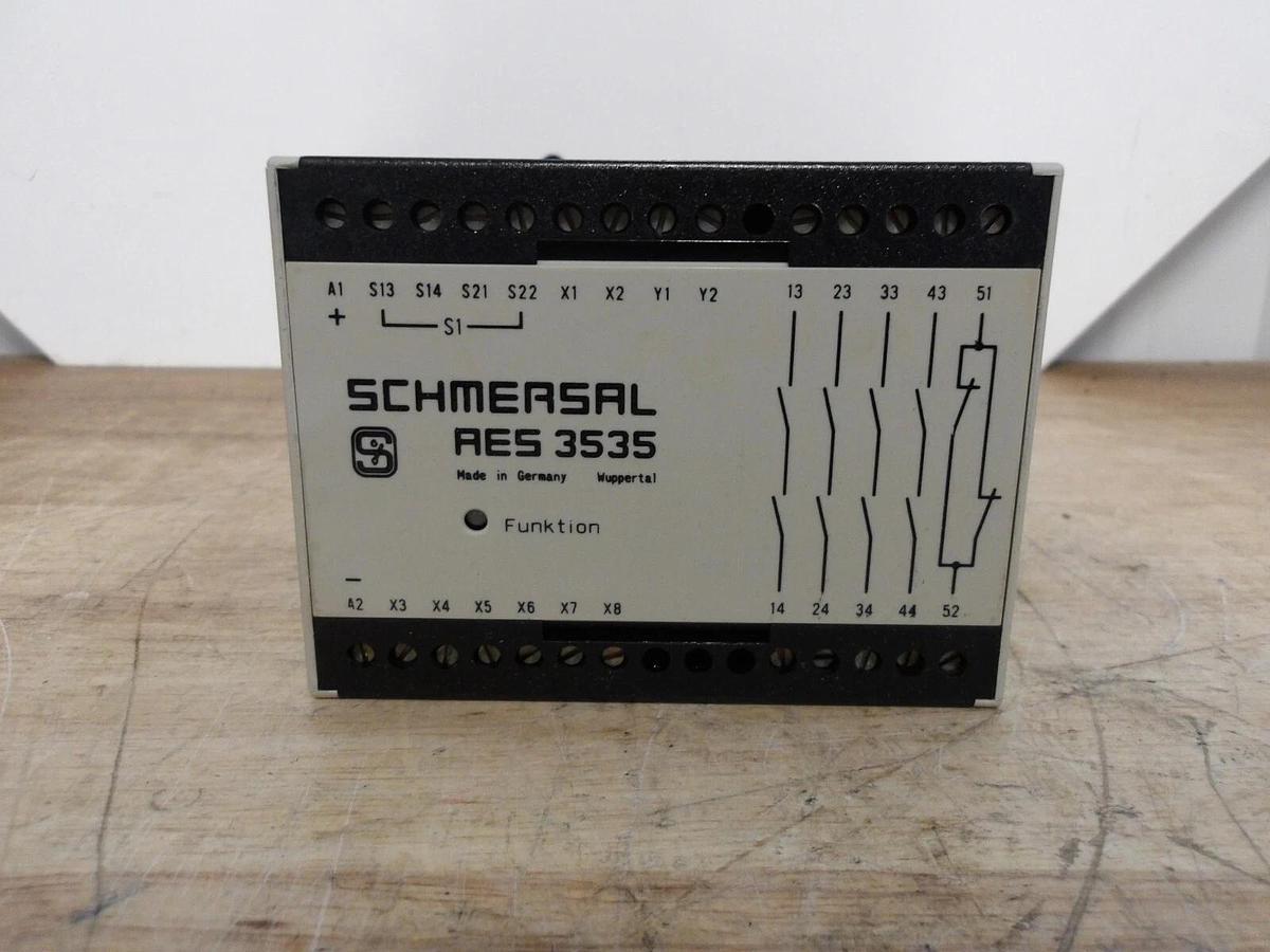 SCHMERSAL AES-3535 SAFETY CONTROLLER 24 VDC, #57158G NIB