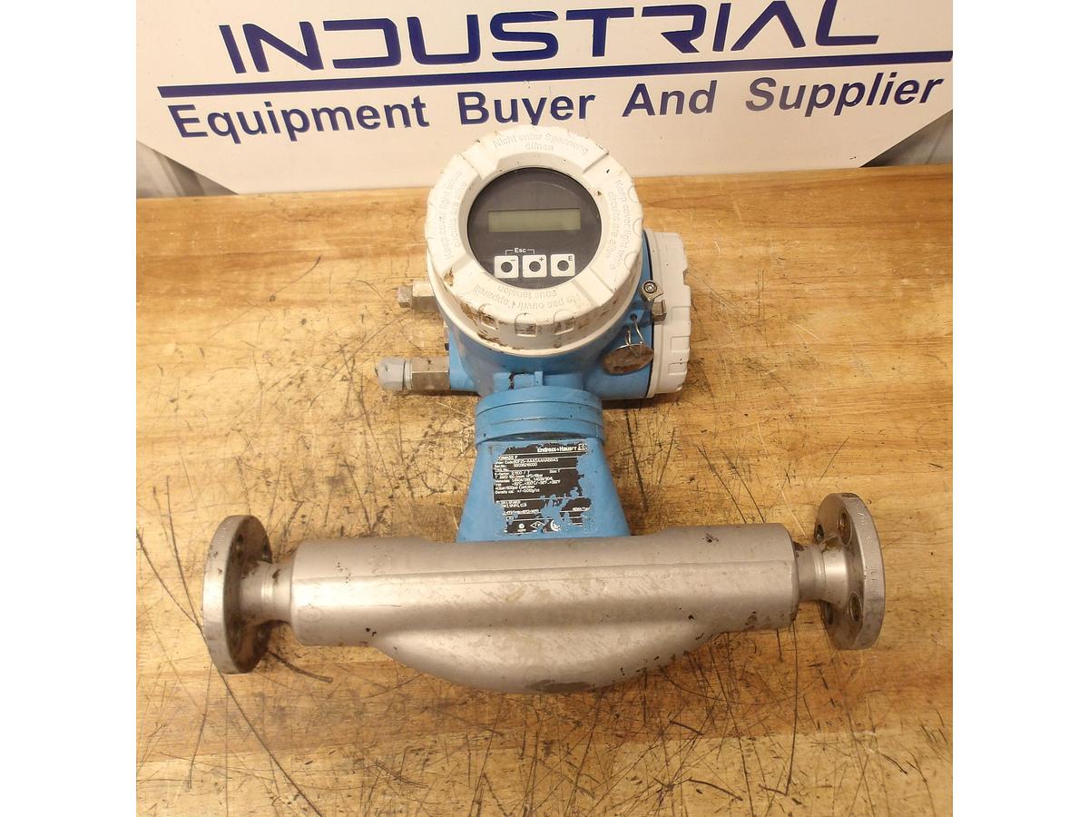 Used ENDRESS HAUSER 80F25-AAASAANABBAS FLOW TUBE 1"