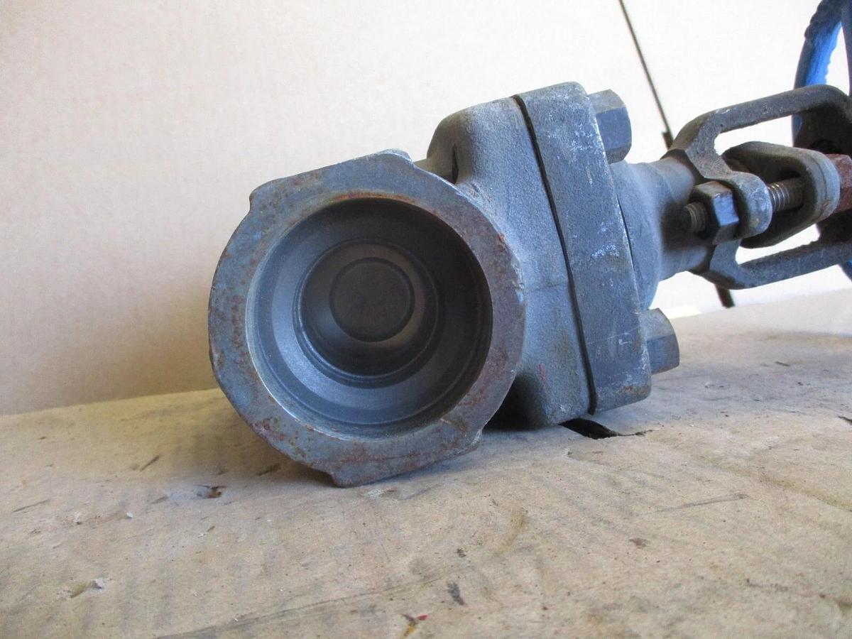 Used VELAN 2" IRON BUTT-WELD GATE VALVE, #67204J NEW (WEATHERED)