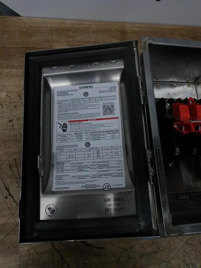 Used SIEMENS 30 AMP S/S SAFETY SWITCH 600/250 V, #716842G NEW