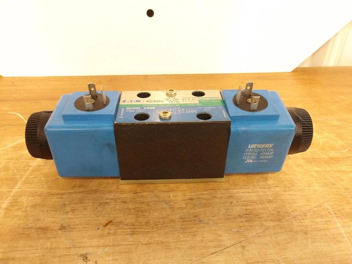 Used VICKERS EATON DG4V-3S-6C-M-4-B5-60 HYDRAULIC SOLENOID VALVE, #226143G NEW