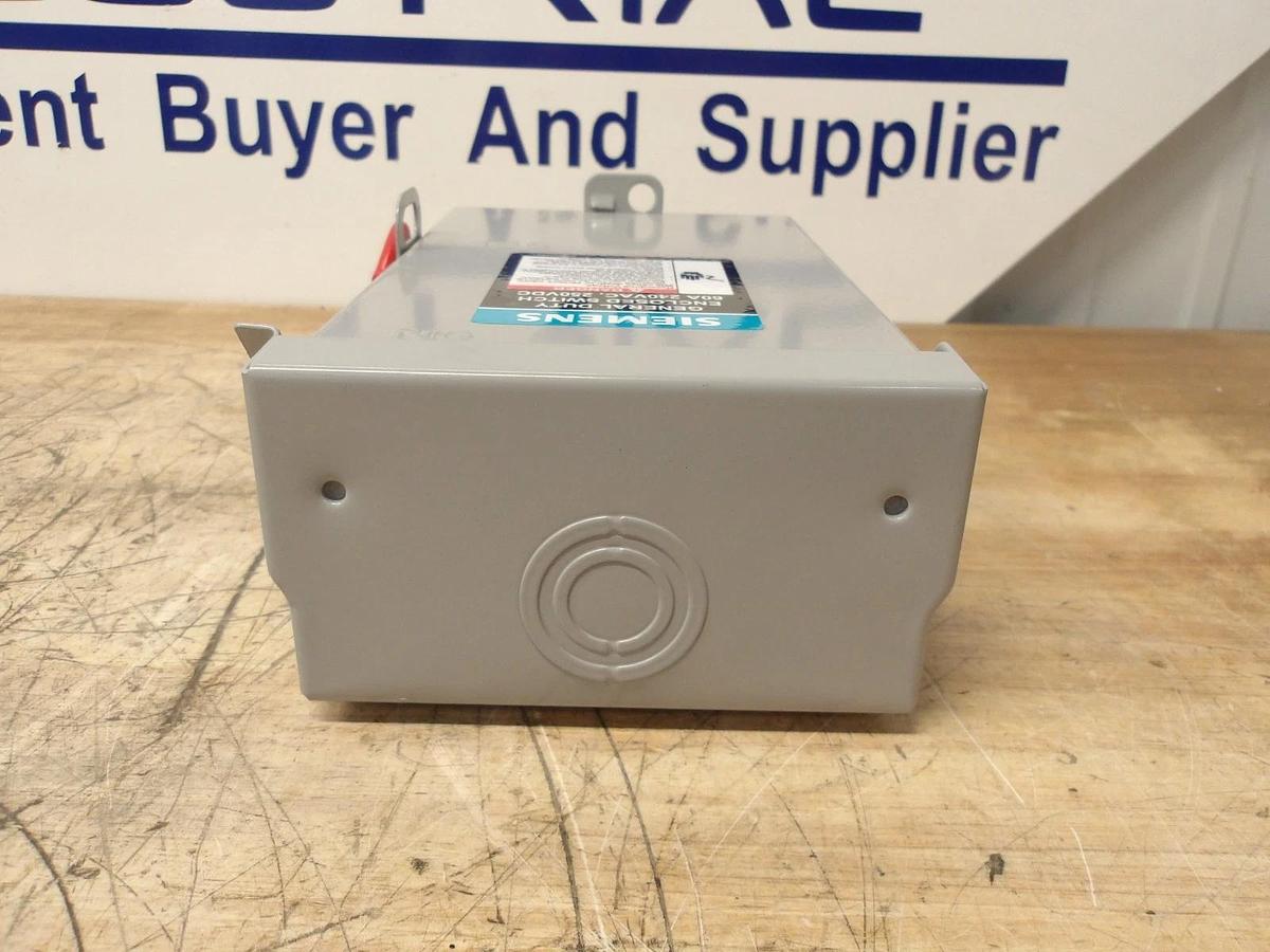 Used SIEMENS 60 AMP ENCLOSED SWITCH, 240AC-250DC V, #512933G NEW