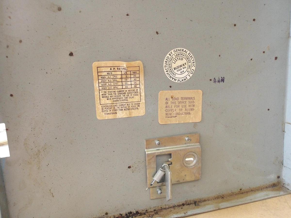 Used GE HC146 FUSEABLE BUSS PLUG, #620118G USED