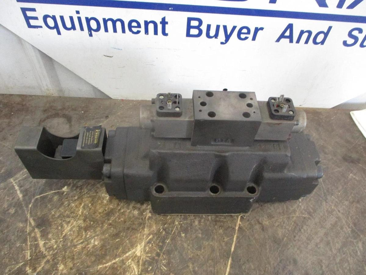 Used PARKER D81FSE01E4VXP010 PROPORTIONAL DIRECTIONAL VALVE, #828813J USED