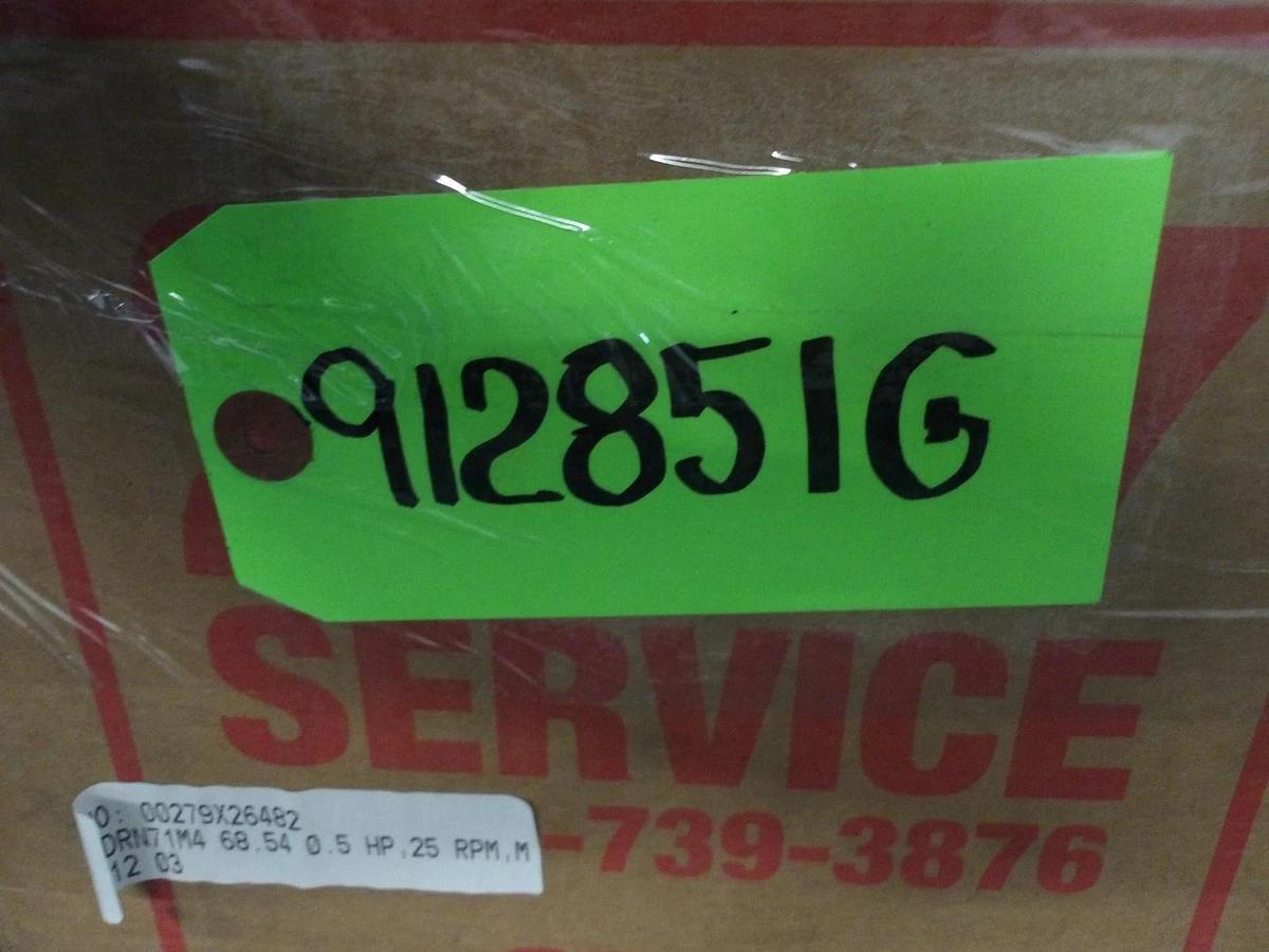 SEW EURODRIVE 1/2 HP GEARMOTOR, #912851G NIB