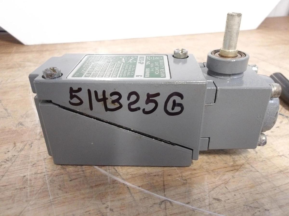 Used ALLEN BRADLEY 802G-GP GRAVITY RETURN LIMIT SWITCH, #514325G NEW