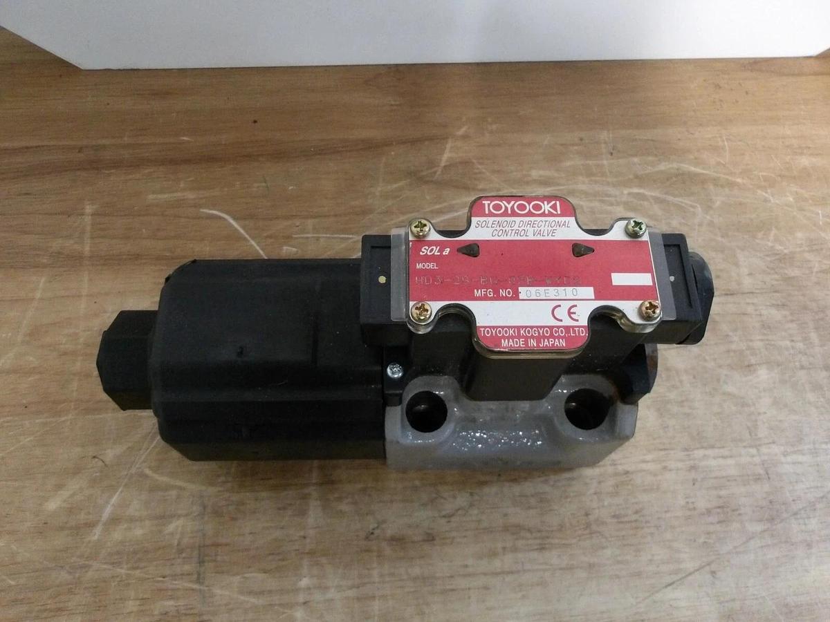 Used TOYOOKI HD3-2S-BG-03B-WYD2 HYDRAULIC DIRECTIONAL CONTROL VALVE, #331148G NEW