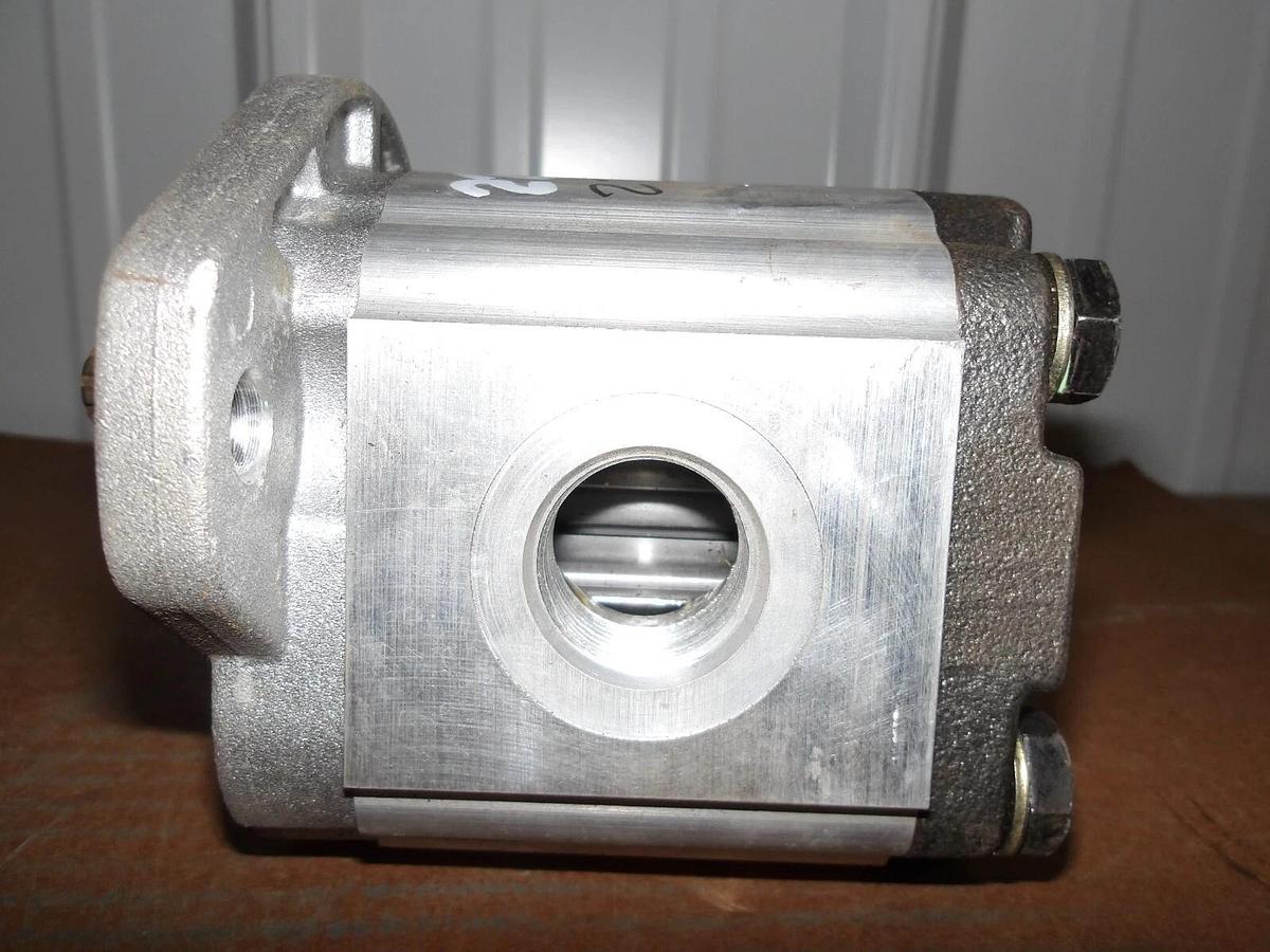 Used ALPHA MO13 HYDRAULIC GEAR PUMP 1" X 3/4", #1151000G NEW