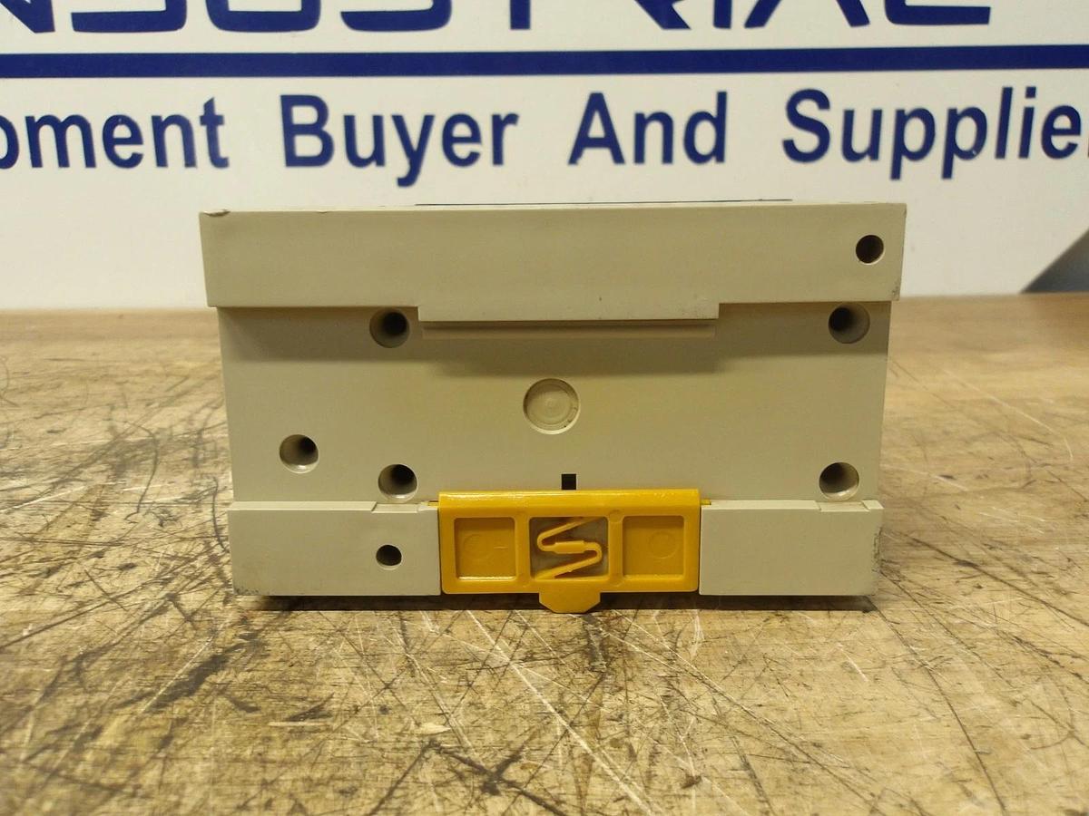 Used OMRON V600-CD1D-V3 ID SYSTEM CONTROLLER, #130848G USED