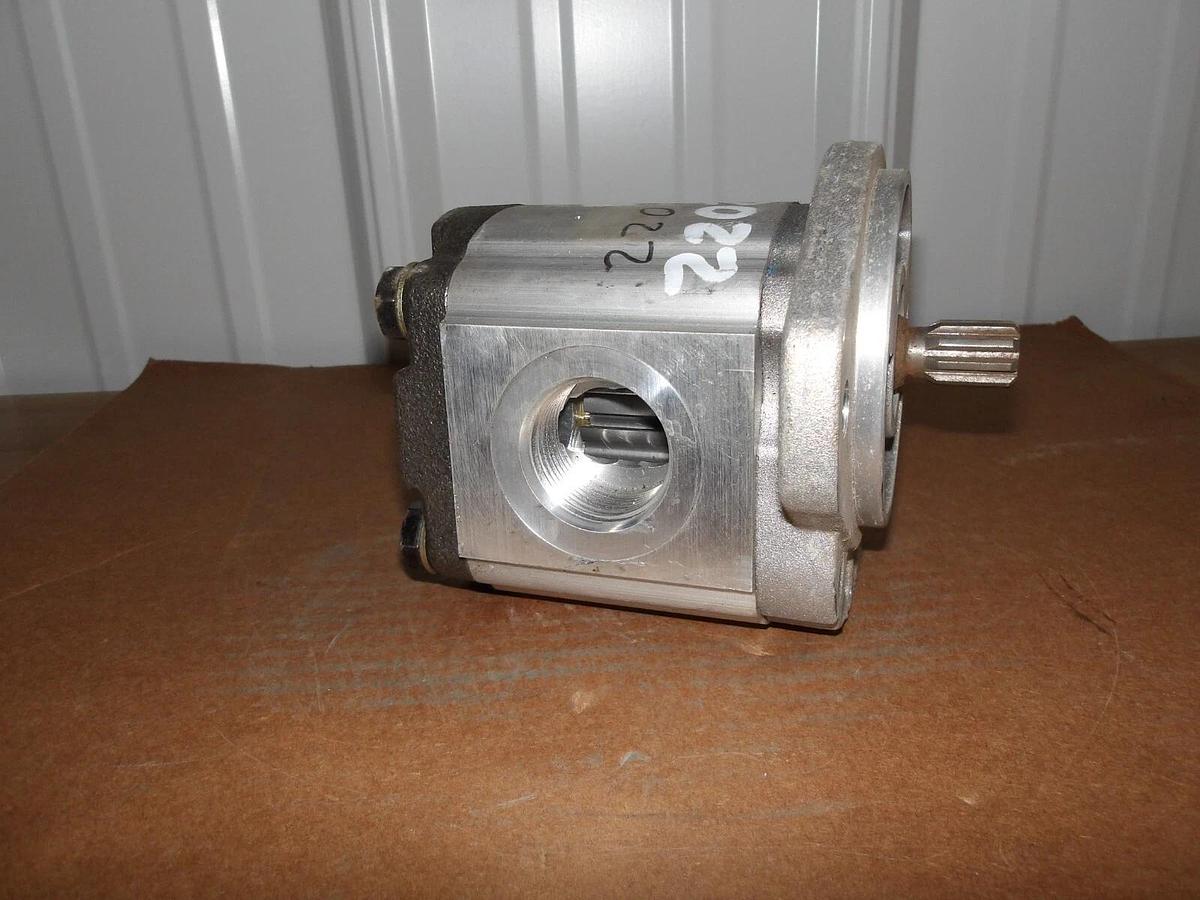 Used ALPHA MO13 HYDRAULIC GEAR PUMP 1" X 3/4", #1151000G NEW