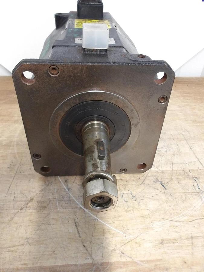 Used FANUC A06B-0267-B605 S000-R AC SERVO MOTOR, 2000 RPM, #5141110G REMANUFACTURED