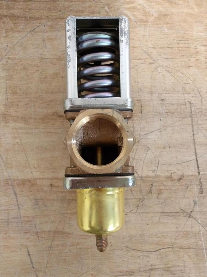 Used BSK AWR-3212GLWQ70 WATER REGULATING VALVE 1-1/2", #4281143G NEW
