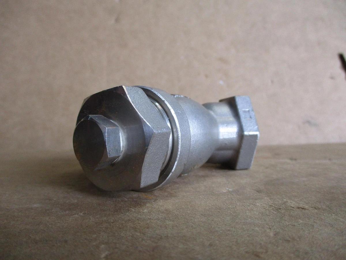 Used TITAN - FCI 1/2" STAINLESS Y-STRAINER, #9141240J NEW