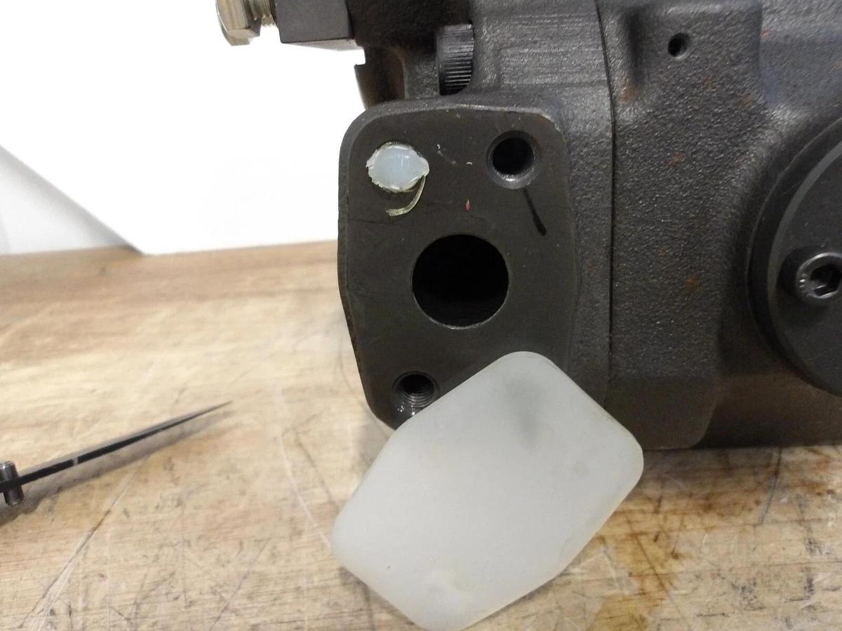 Used YUKEN A22-F-R-01-C-5-K-32950 PISTON PUMP, #63918G NEW