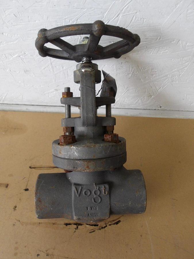 Used VOGT 1-1/2" FORGED STEEL GLOBE VALVE SW12111 #619945G NEW
