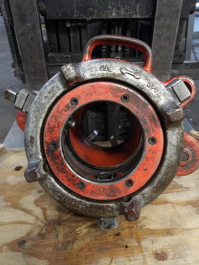 Used RIDGID 2-1/2" - 4" PIPE THREADER (NO TAG) #99133G USED