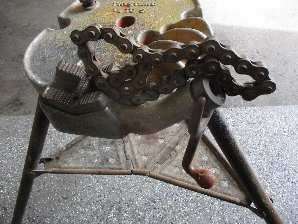 Used RIDGID NO. 450 TRISTAND 1/8" TO 5", #310138J USED