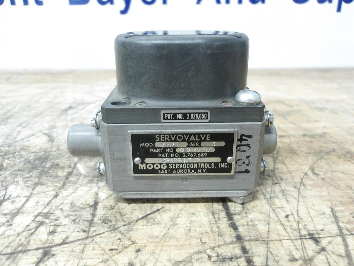 Used MOOG 21-123A/010-25927 SERVO VALVE